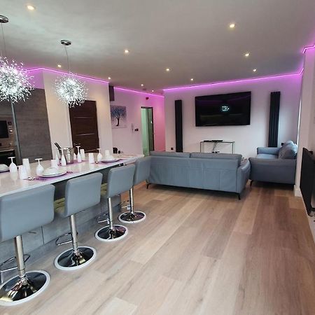 Central Penthouse With Hot Tub & Views 24 Cheltenham Zewnętrze zdjęcie